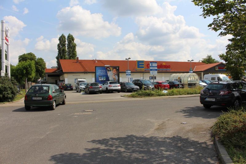 Hildburghauser Str. 244-252  / Edeka Si. Einf.