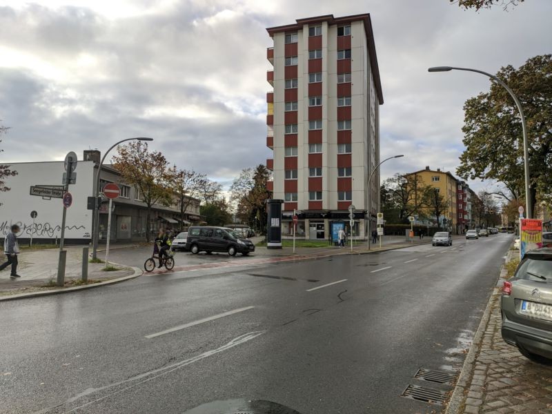 Seegefelder Str. 45 vor Staakener Str. 1