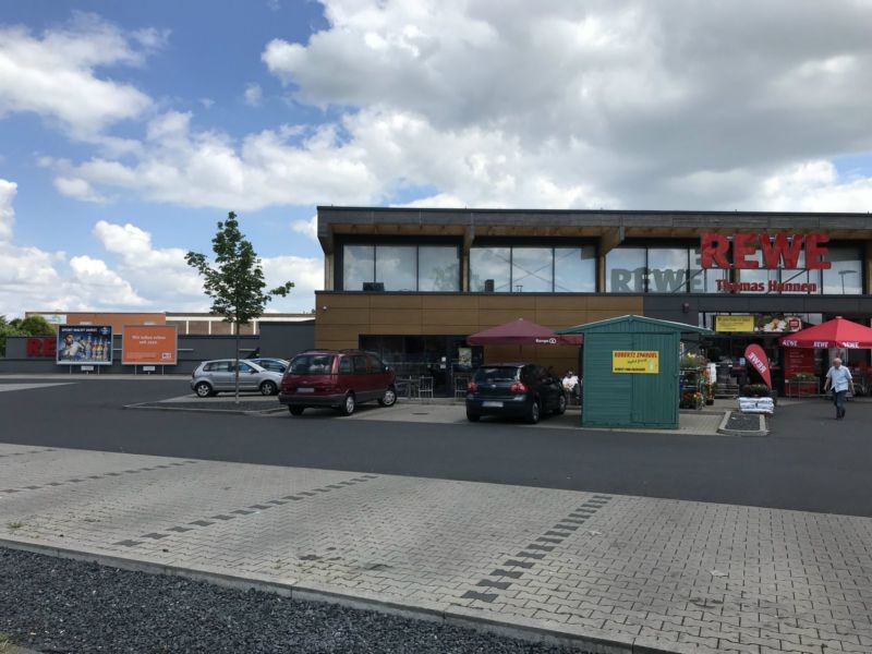 Robert-Bosch-Str. 4  / Rewe (PP)