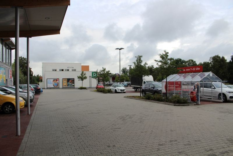 Grashüpferweg 3  / EKZ / Si. Eing. Rewe