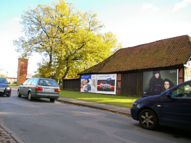 Hodenhagener Str. / Ettenbostler Weg re.