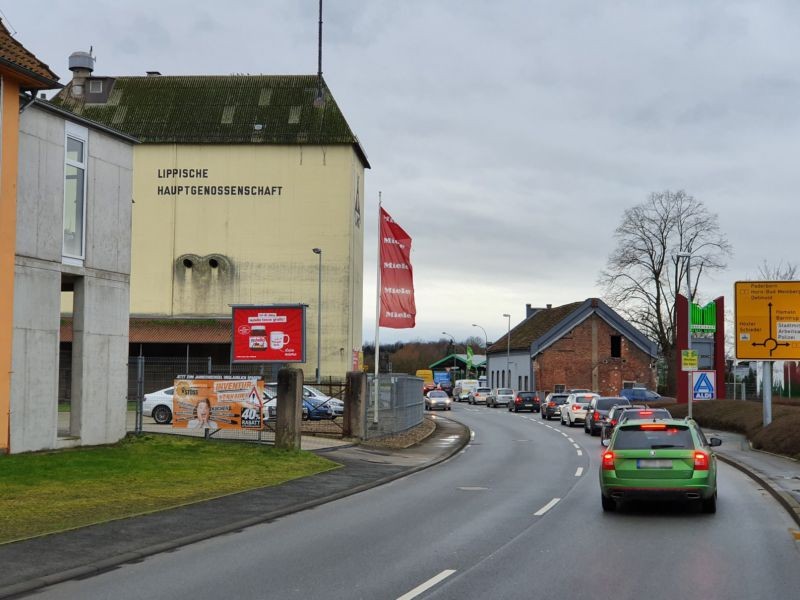 Schmuckenberger Weg 3 - 5 geg. Einf. Marktkauf RS