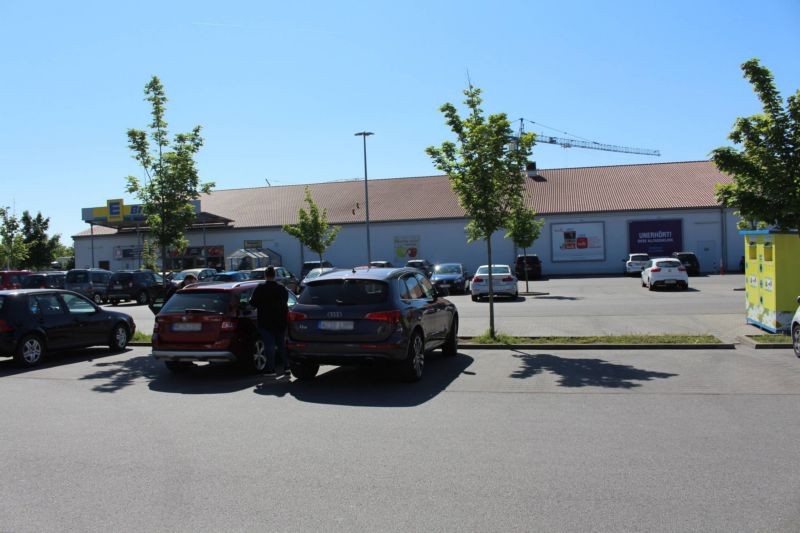 Backsteinweg 15  / Edeka re. neb. Eing.