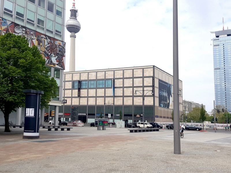 Karl-Marx-Allee / Haus des Lehrers