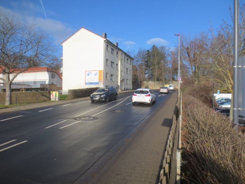 Hitzfeldstr.  / Dr.-Edeltraud-Sießl-Allee 4B / geg. LIDL quer