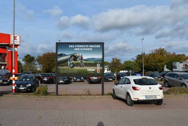 Thüringer Str. 28  / Kaufland / Si. Einf. li.