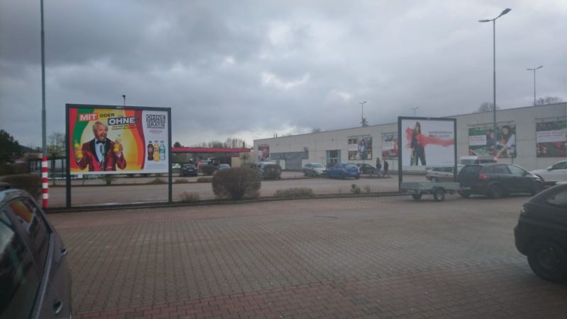 Thüringer Str. 28  / Kaufland / Si. Eing. re.