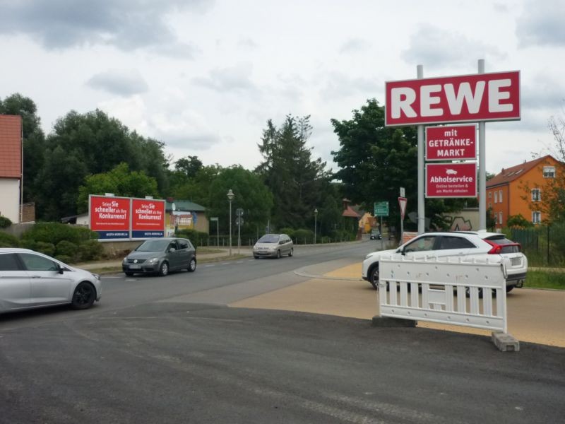 Friedrich-Ebert-Str.  / Straße der Einheit 15 / geg. Rewe Einf.