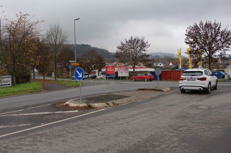 Bürgermeister-Dr.-Nebel-Str.  / Am Landgraben 2