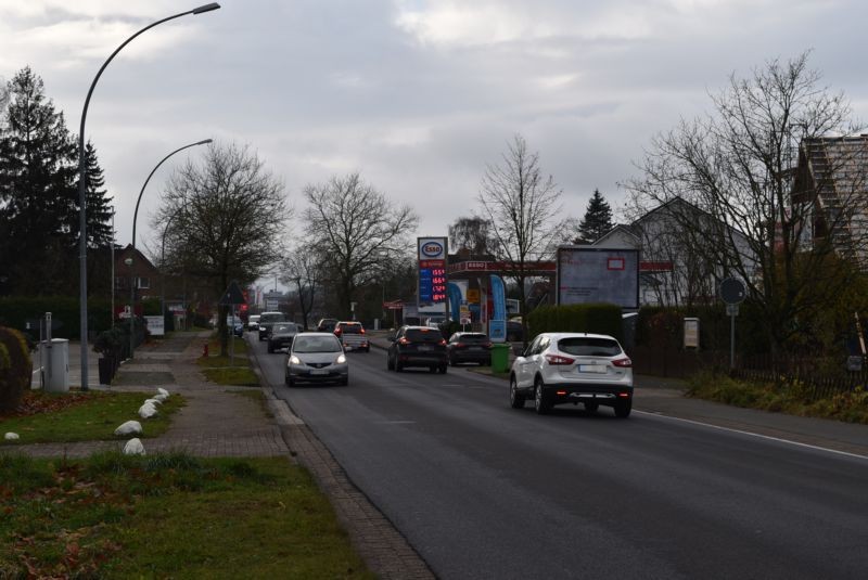 Freiburger Str. 85  neb. ESSO-Tankstelle VS