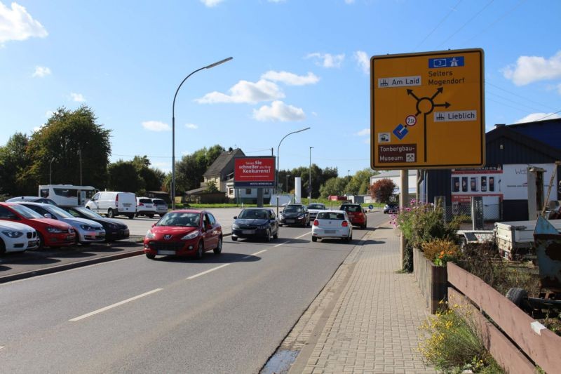 Bunzlauer Str. 5  / Bahnhofstr. 20 (Sto. 1) RS