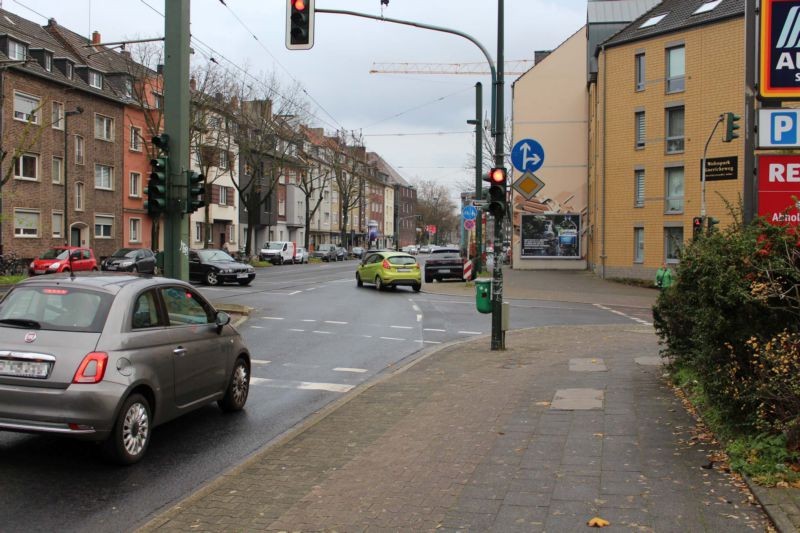 Kölner Landstr. 221  re.