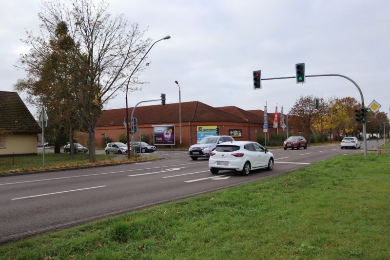 Am Dreieck 7 / Edeka