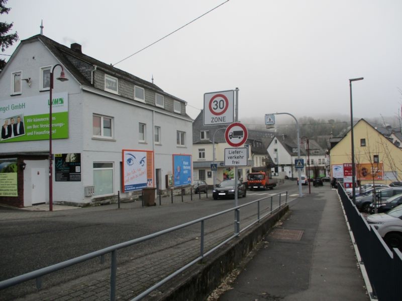 Bahnhofstr. 14  li.