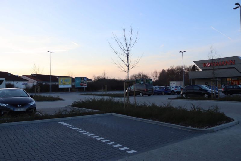 Am Aueweg 1  / Sto. 3 / Si. Eing. Rewe/Rossmann