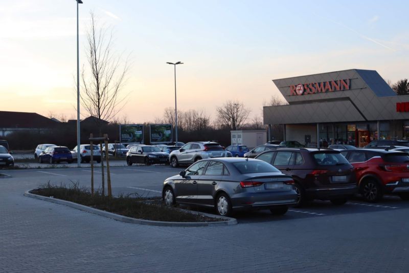 Am Aueweg 1  / Sto. 4 / Si. Eing. Rewe/Rossmann