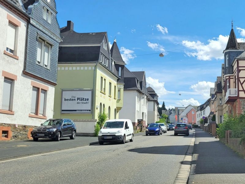 Bahnhofstr. 19-21  li.