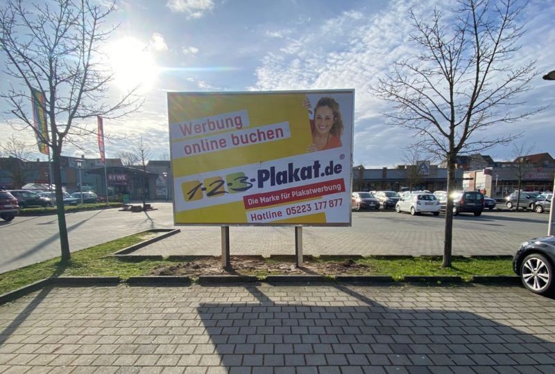 Georg-Pfingsten-Weg 3  / Rewe / Si. PP