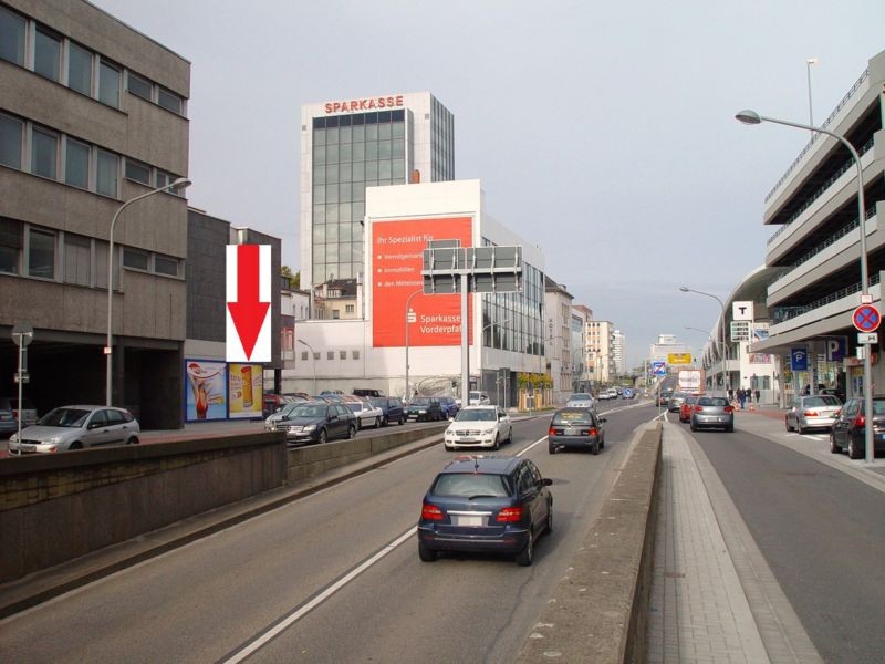 Zollhofstr. 13  / nh. EKZ Rheingalerie