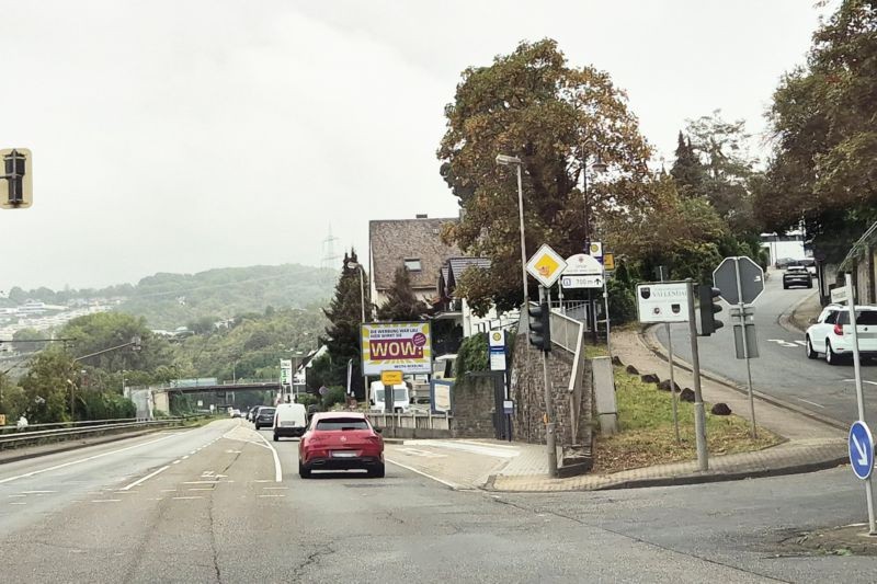 Provinzialstr. 1 (B 42) VS