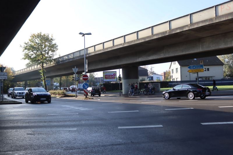 Hundsmühler Str. 4 (B 401)  VS