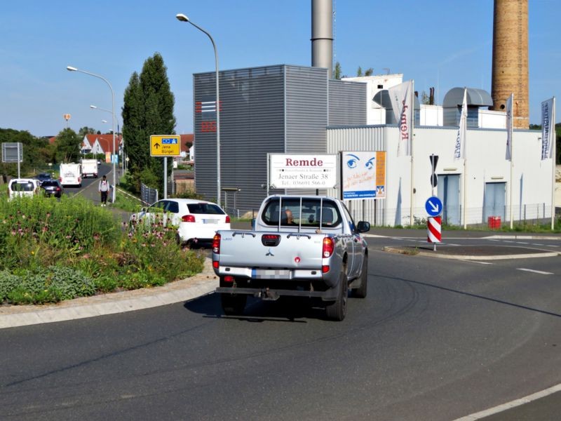 Jenaer Str. (B 7) v. Nr. 40a / Kreisverk. quer VS