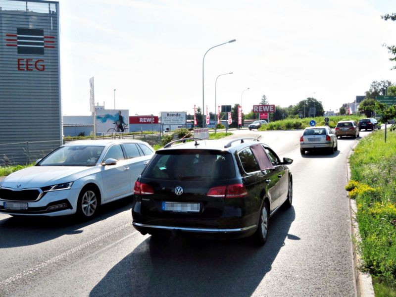 Jenaer Str. (B 7) v. Nr. 40a / Kreisverk. quer RS