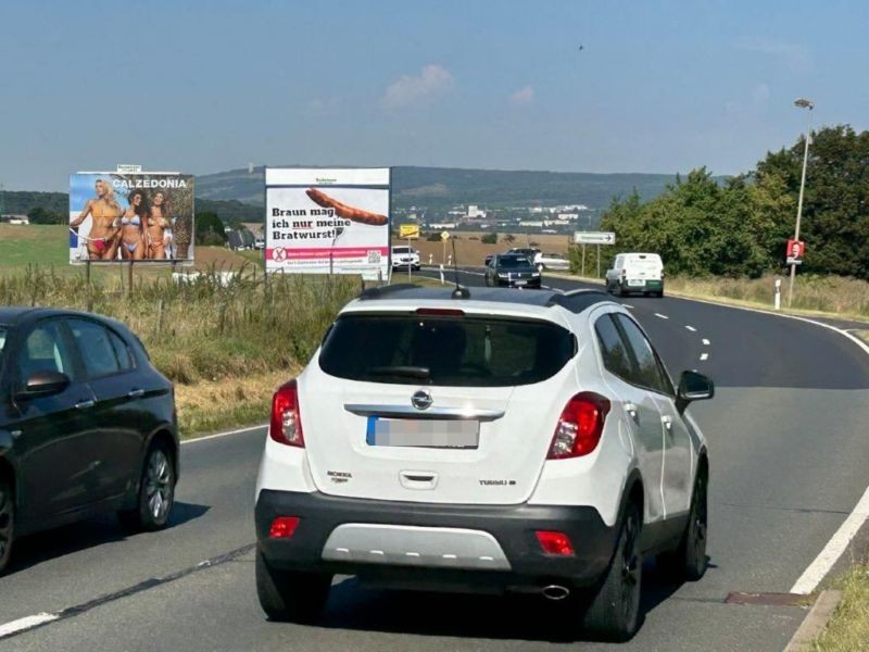 Jenaer Str. (B 7)  quer / Ortsausg. Ri. Weimar RS li.