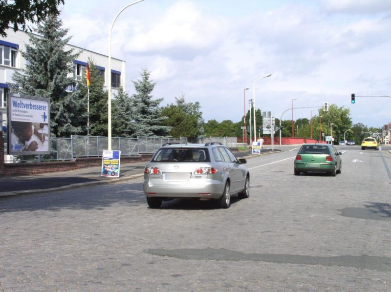Meeraner Str.  25/Hochuferstr.