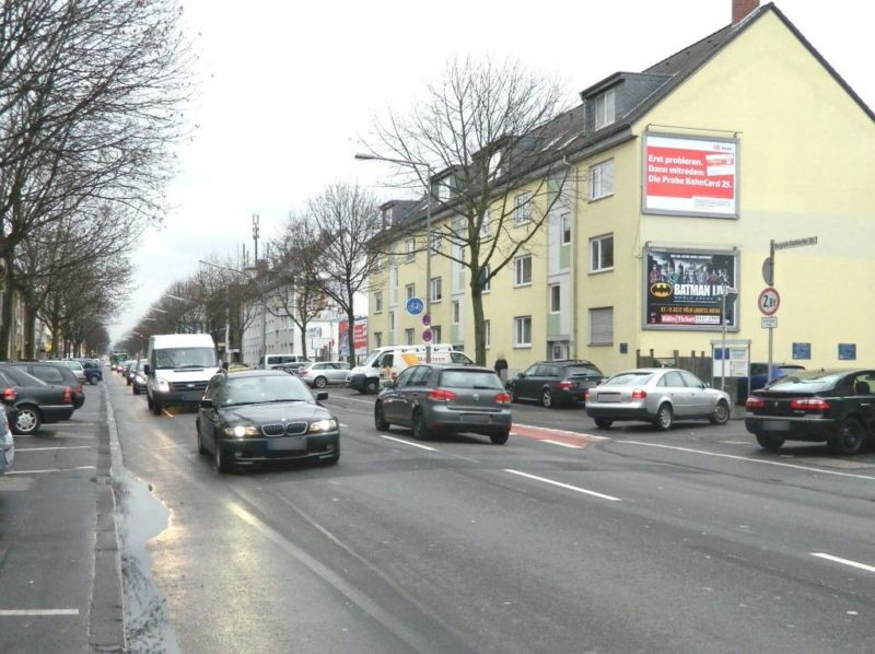 Bergisch-Gladbacher-Str.  656 re. quer unten