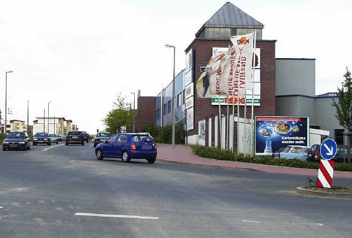 Thüringer Str./Bieblach-Center-Einf.