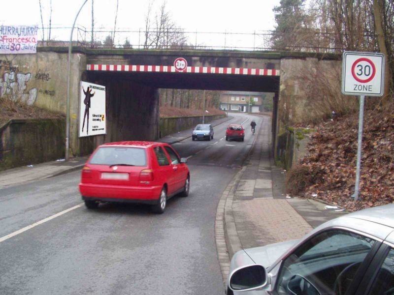 Niederbecksener Str. Ufg. li.