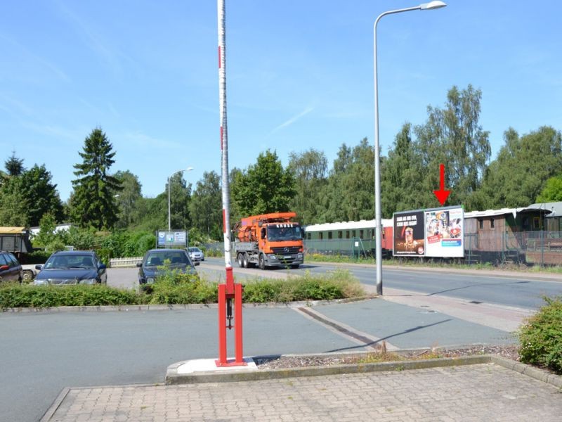 Am Bahnhof geg. Iveco re.