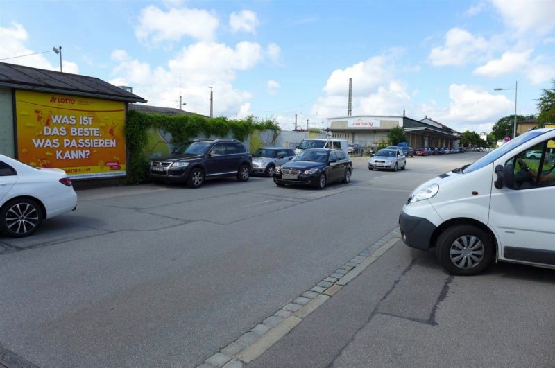 Bahnhofsplatz Nh. Innere Frühlingstr.