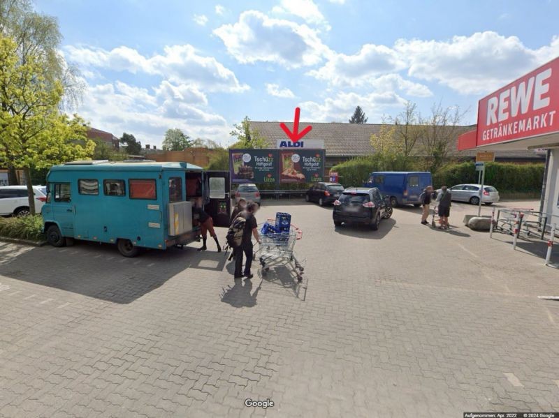 Von-Sauer-Str.  11-13/REWE PP