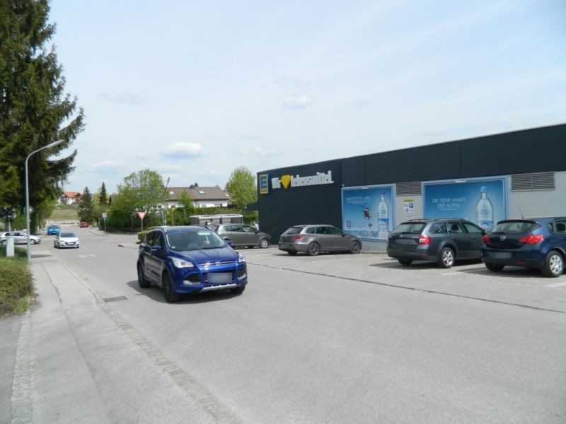 Schoeneberger Str. 25 (Edeka nb.Eing.Si.Str.)