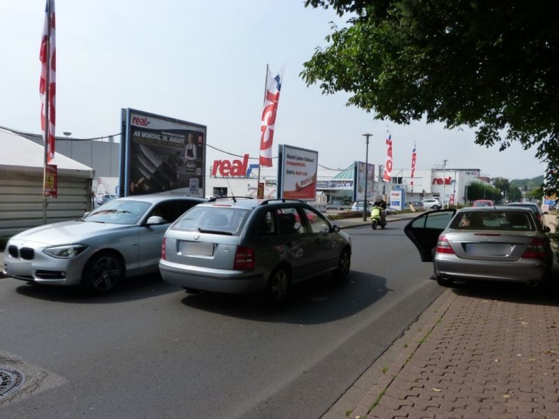 Am Ellernbusch  22/Kaufland 1. Sto. v. li./Si.Einf