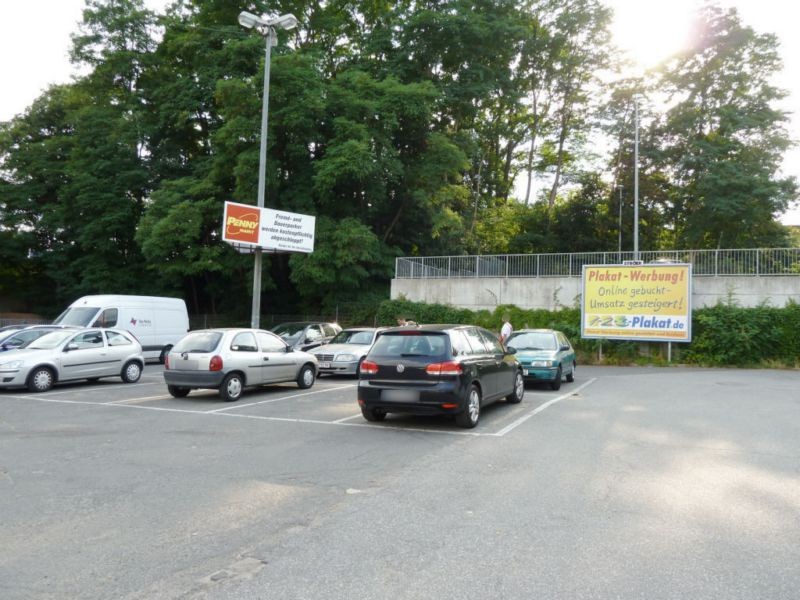 Aussenmühlenweg  10/Penny geg. Eing.