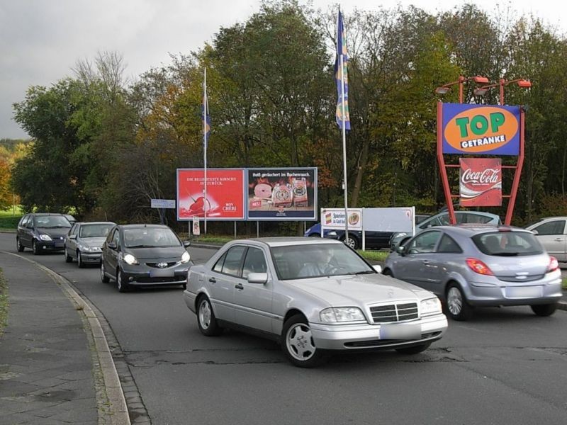 Ümminger Str.  86/Kaufland neb. Getränkemarkt li.