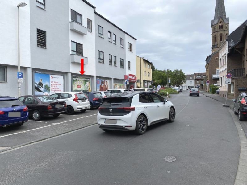 Kirchstr.  11 li. neb. Eing. Nahkauf-Markt mi.