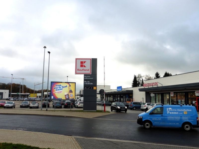 Bahnhofstr. 26 Kaufland Einf. re. Si. Str.