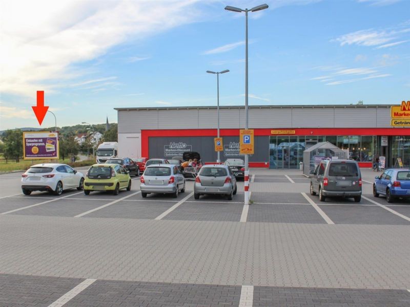 Klaus-Enders-Str. 2 / Netto Eing. li.