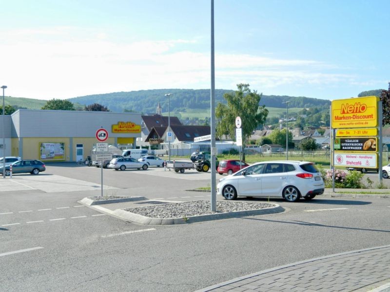 An der Sonnberghalle   2/Eing. Netto