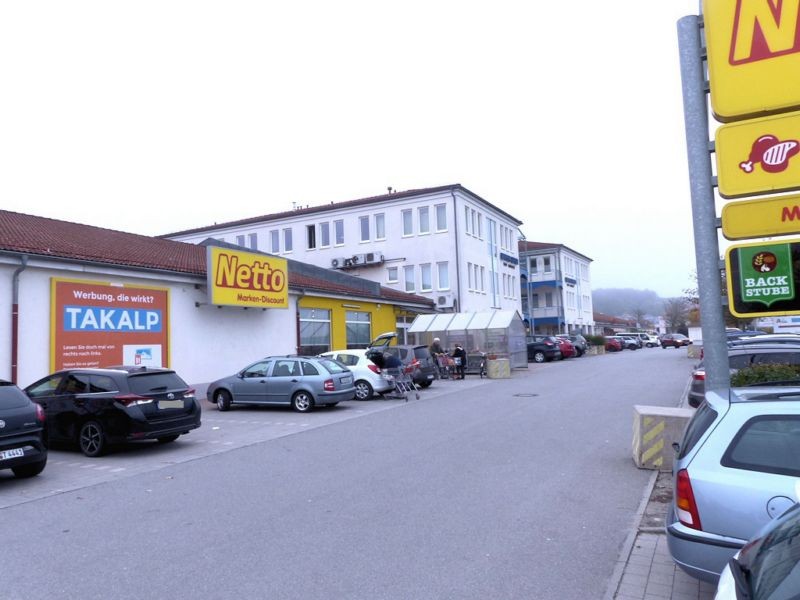 Gutenbergring   3 neb. Eing. re./Netto