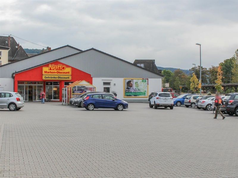 Heinrich-Schlusnus-Str.   5/Eing. Netto