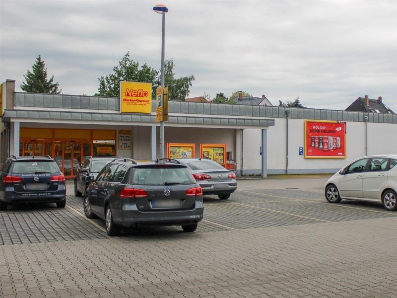 Karlsruher Str.  80/Eing. Netto