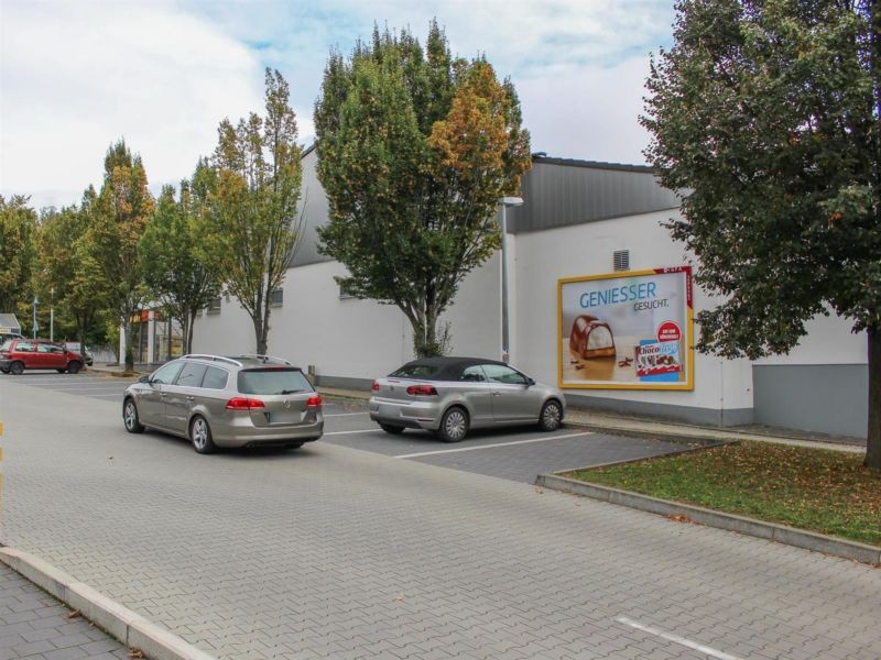 Fritz-von-Unruh-Str.   1b/Eing. Netto