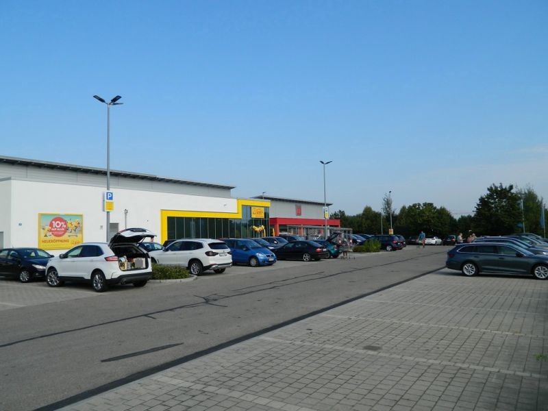 Paul-Münsterer-Str.  26/li. neb. Eing. Netto