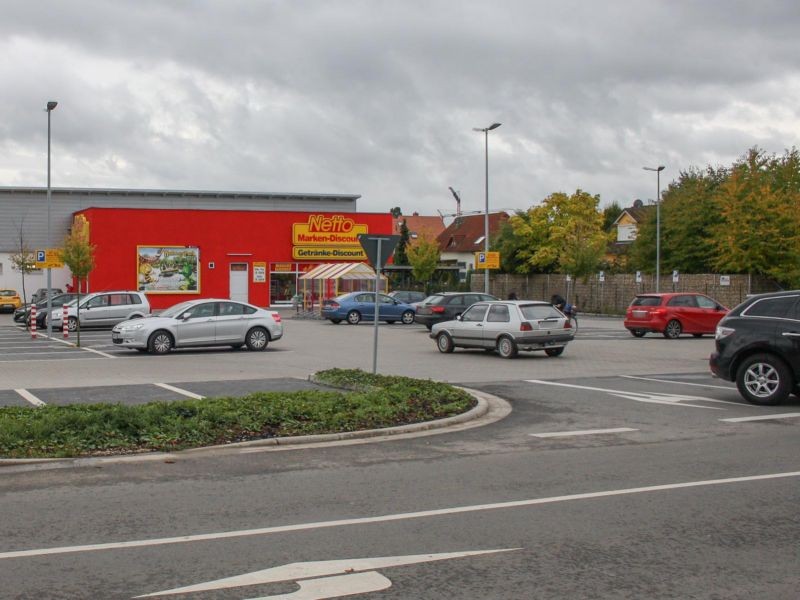 Hauptstr. 140/Eing. Netto