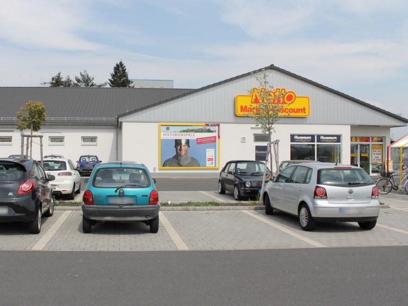 Robert-Bosch-Str.  34/Eing. Netto